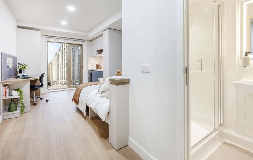 Renfield Street, Lanarkshire, Glasgow - Image 1